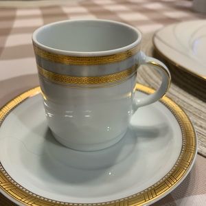 Set of 4 espresso cups and saucers